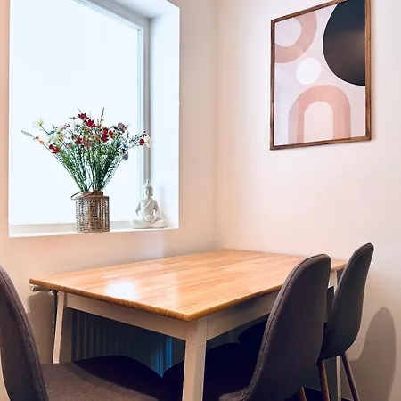 Dune By Hero-homes - Ruhige Und Zentrale Lage Im Historischen Zentrum Mit Lift & Self-check-in * Graz