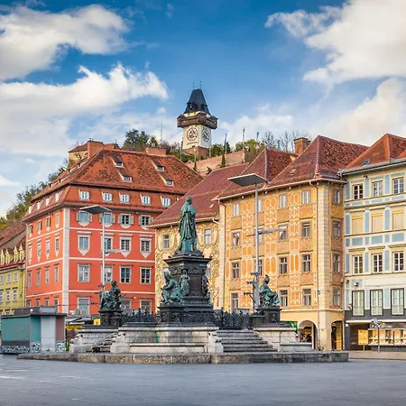Διαμέρισμα Altstadt Jakominiplatz - 2br, Lift & Free Parking By Hero Homes *