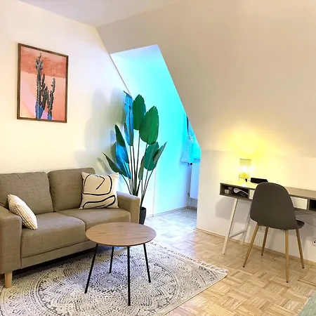 Dune By Hero-homes - Ruhige Und Zentrale Lage Im Historischen Zentrum Mit Lift & Self-check-in Graz
