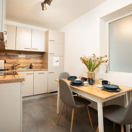 Altstadt Jakominiplatz - 2br, Lift & Free Parking By Hero Homes Apartment Graz