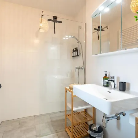 Desert Dune - Historic Center With Free Parking By Hero Homes Graz