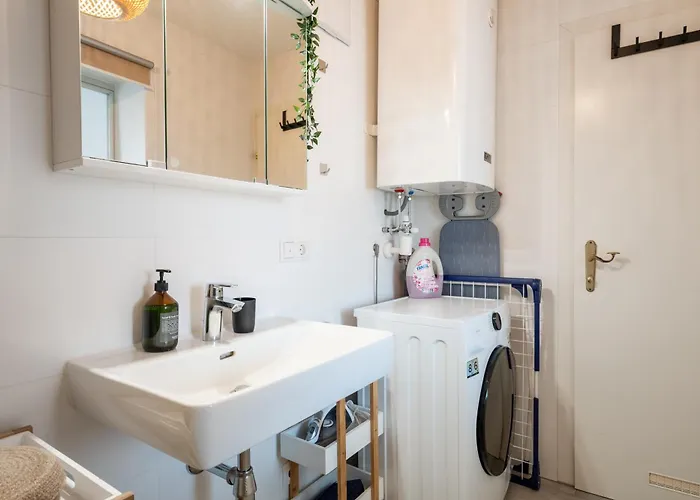 Desert Dune - Historic City Center With Elevator & Free Parking By Hero Homes Γκρατς